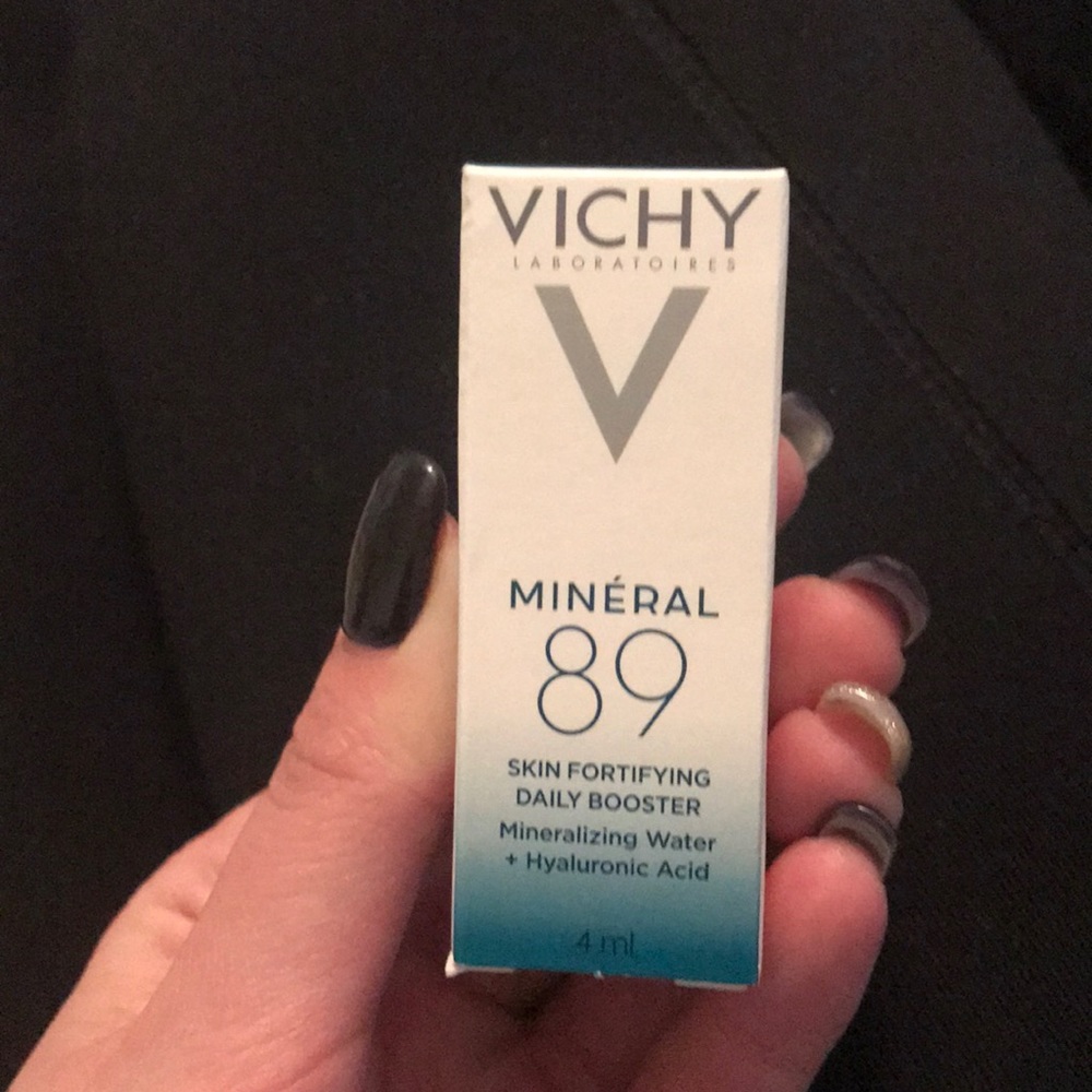 Vichy Mineral 89 Skin Fortifying Daily Booster